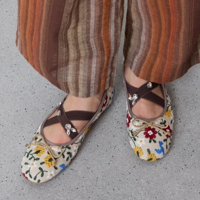 Embroidery Flower Ballet Flats - Embroidery Design Free ulasan dan harga