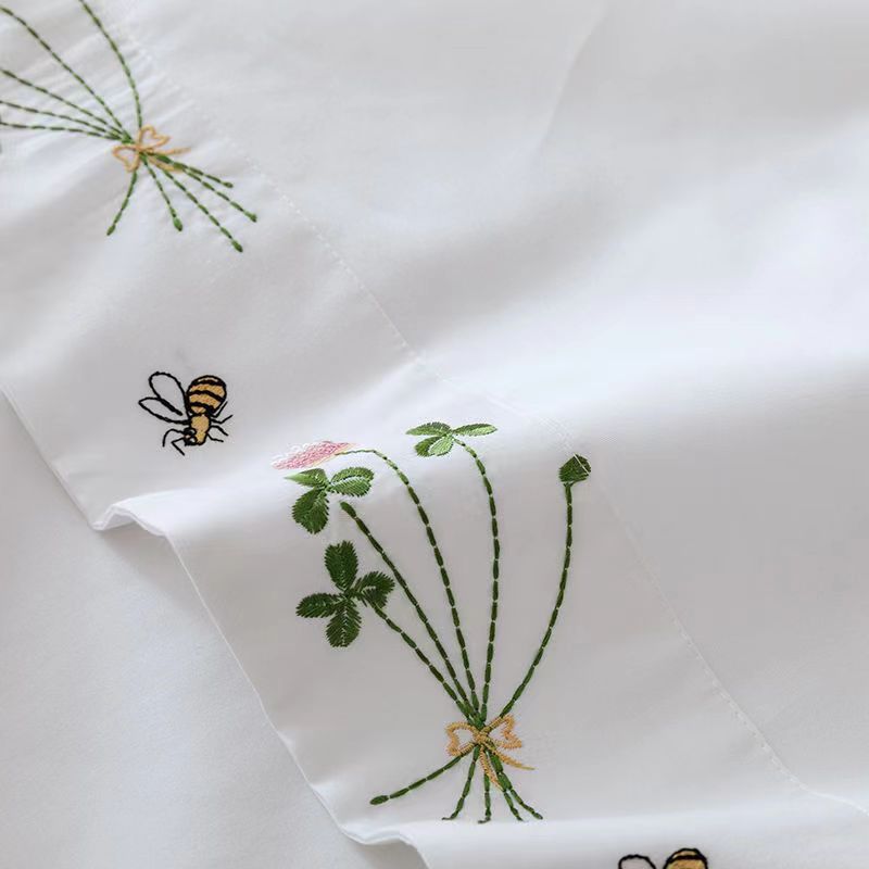 Pure White Bedding Sheet Flora - Embroidery Quilt Cover ulasan dan harga