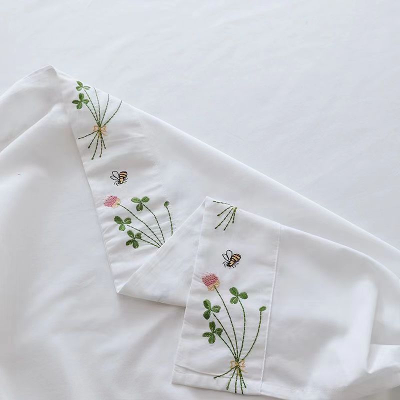 Pure White Bedding Sheet Flora - Embroidery Quilt Cover ulasan dan harga