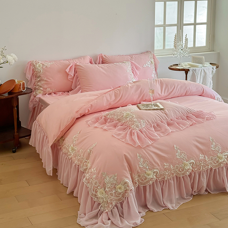 Elegant Lace Rose Embroidery B - Embroidery Quilt Cover ulasan dan harga